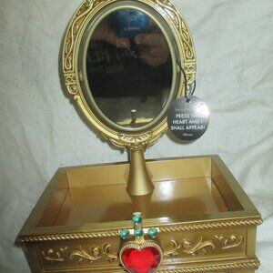 Bath & Body Works Disney Villains Evil Queen Magic Mirror Body Care Tray Lights